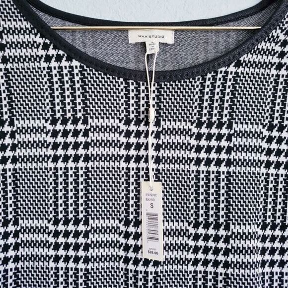 Max Studio Houndstooth Textured Ponte Blouse - Picture 4 of 7